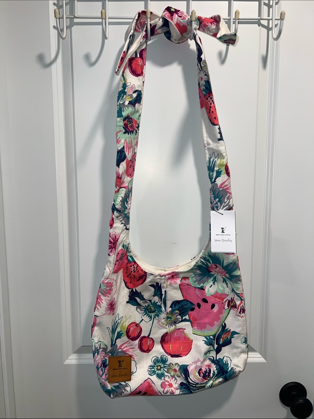 Vera Bradley New Hope Girls Hobo Bag in Rosy Garden Picnic NWT